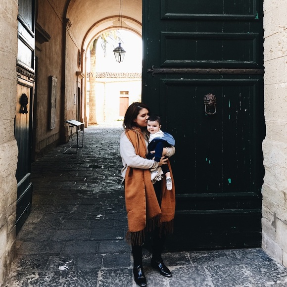 Meet your Posher, Veronica - Picture 5 of 8